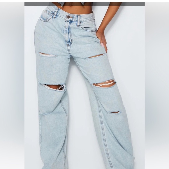 Fashion nova wide leg light ripped jean - Picture 1 of 7
